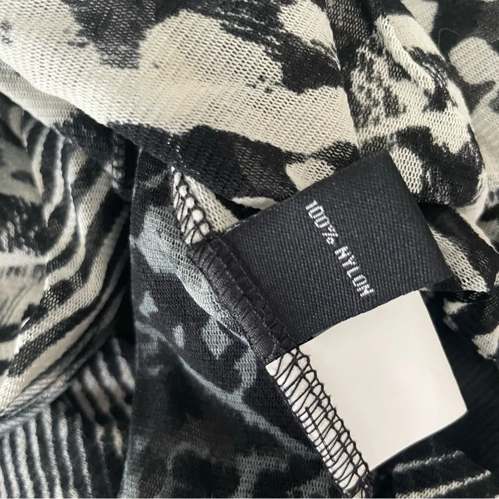 Lynn Richie Silver tank top and matching cardigan set - Picture 11 of 11